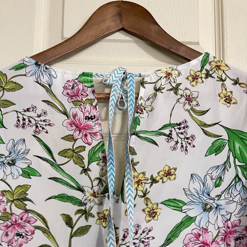 Kut from the Kloth White Floral Blouse with Lace Hem - Picture 5 of 8